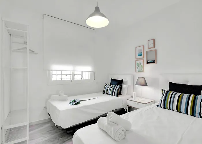 Del Parque Flats - Golf & Terrace Málaga